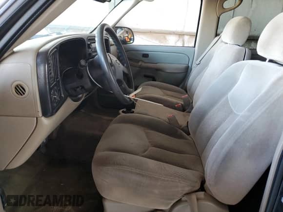 ✅ 2006 Chevrolet Silverado 1500 LS • VIN: 2GCEC13V861193201 • Lot: 70474854. Wystawiony na Copart z przebiegiem 141 938 mil mil. Skorzystaj z bezpłatnego archiwum sprzedaży aukcyjnych z USA i zobacz szczegółowy raport historii pojazdu na DreamBid. Zdjęcie 7.