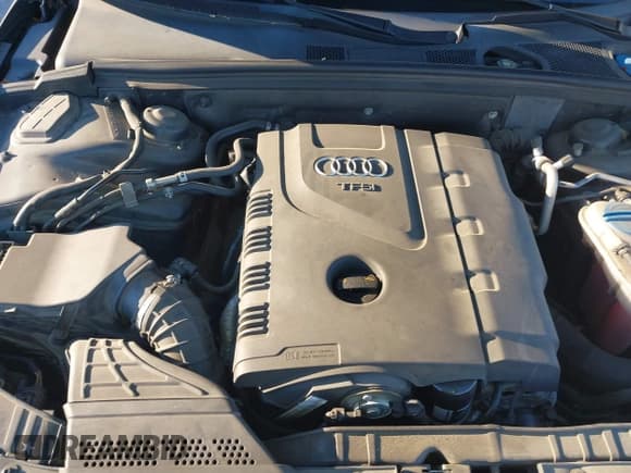 ✅ 2010 Audi A4 Premium • VIN: WAUAFAFL1AN047307 • Lot: 43679881. Wystawiony na IAAI z przebiegiem 81 785 mil. Bezpłatny archiwum sprzedaży aukcyjnych z USA i szczegółowy raport historii pojazdu na DreamBid. Zdjęcie 10.