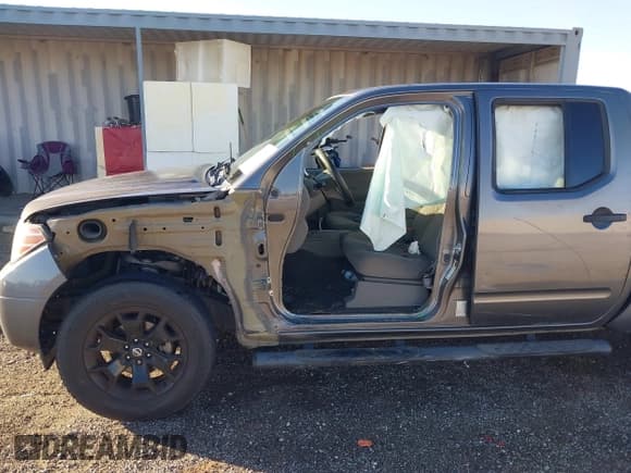 ✅ 2020 Nissan Frontier S • VIN: 1N6ED0EA9LN727217 • Lot: 43453716. Wystawiony na IAAI z przebiegiem 189 823 mil. Bezpłatny archiwum sprzedaży aukcyjnych z USA i szczegółowy raport historii pojazdu na DreamBid. Zdjęcie 6.