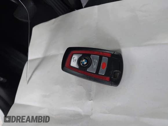 ✅ 2016 BMW 3 Series 328i • VIN: WBA8E9G51GNT46305 • Lot: 43367894. Wystawiony na IAAI z przebiegiem 103 377 mil. Bezpłatny archiwum sprzedaży aukcyjnych z USA i szczegółowy raport historii pojazdu na DreamBid. Zdjęcie 11.