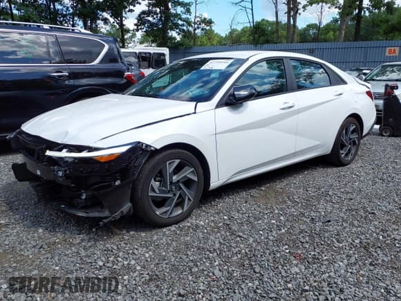 ✅ 2025 Hyundai Elantra SEL Sport • VIN: KMHLM4DG7SU913605 • Lot: 42799444. Listed on IAAI with 25,776 mi. Free auction sales archive from the USA and detailed vehicle history report at DreamBid. Image 17.