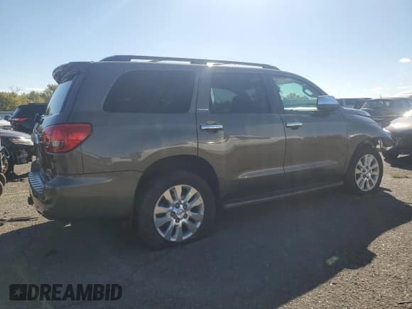 ✅ 2013 Toyota Sequoia Platinum • VIN: 5TDDW5G1XDS087470 • Лот: 85761635. Опубликован ранее на Copart с пробегом 167 846 миль. Бесплатный доступ к архиву аукционных продаж из США и подробный отчёт об истории автомобиля на DreamBid. Изображение 3.