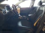 ✅ 2017 Mazda CX-5 Touring • VIN: JM3KFACL7H0163086 • Lot: 61265215. Wystawiony na Copart z przebiegiem 49 357 mil. Bezpłatny archiwum sprzedaży aukcyjnych z USA i szczegółowy raport historii pojazdu na DreamBid. Zdjęcie 7.