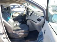 ✅ 2012 Toyota Sienna SE • VIN: 5TDXK3DC3CS189064 • Lot: 42022390. Listed on IAAI with 193,016 mi. Free auction sales archive from the USA and detailed vehicle history report at DreamBid. Image 5.