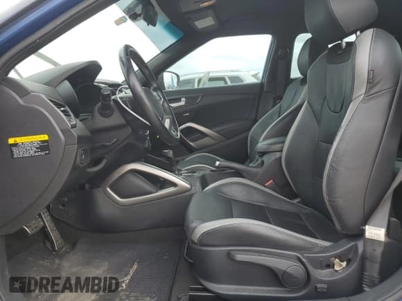 ✅ 2017 Hyundai Veloster Turbo • VIN: KMHTC6AE4HU309925 • Lot: 78438064. Wystawiony na Copart z przebiegiem 81 945 mil. Bezpłatny archiwum sprzedaży aukcyjnych z USA i szczegółowy raport historii pojazdu na DreamBid. Zdjęcie 7.