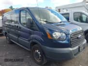✅ 2017 Ford Transit • VIN: 1FTYR1ZM5HKA29286 • Lot: 43379187. Wystawiony na IAAI z przebiegiem 108 235 mil. Bezpłatny archiwum sprzedaży aukcyjnych z USA i szczegółowy raport historii pojazdu na DreamBid. Zdjęcie 1.