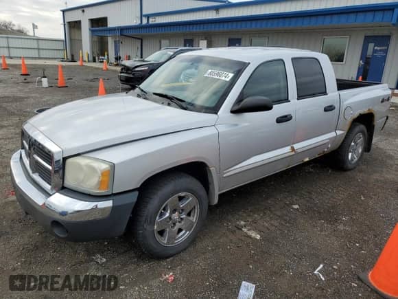 ✅ 2005 Dodge Dakota SLT • VIN: 1D7HW48N75S292255 • Lot: 80596074. Listed on Copart with 255,776 mi miles. Access the free auction sales archive from the USA and view a detailed vehicle history report at DreamBid. Image 1.