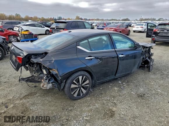 ✅ 2020 Nissan Altima SV • VIN: 1N4BL4DVXLC186118 • Lot: 94158365. Listed on Copart with 105,814 mi. Free auction sales archive from the USA and detailed vehicle history report at DreamBid. Image 3.