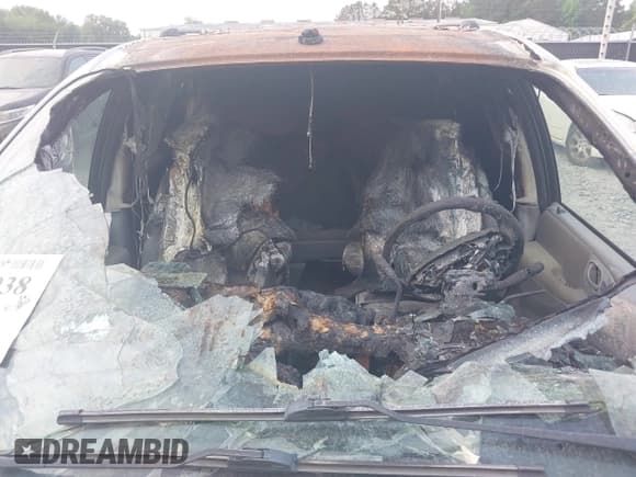 ✅ 2005 Chrysler Town & Country • VIN: 1C4GP45R95B295247 • Lot: 39289938. Listed on IAAI with Not provided. Free auction sales archive from the USA and detailed vehicle history report at DreamBid. Image 6.