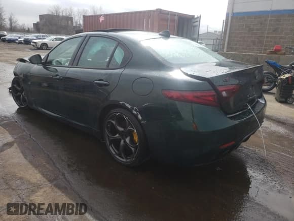 ✅ 2021 Alfa Romeo Giulia Ti • VIN: ZARFANBN4M7644634 • Lot: 51214775. Wystawiony na Copart z przebiegiem 20 524 mil. Bezpłatny archiwum sprzedaży aukcyjnych z USA i szczegółowy raport historii pojazdu na DreamBid. Zdjęcie 2.