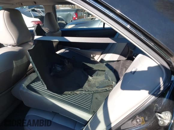 ✅ 2014 Toyota Camry LE • VIN: 4T1BF1FK2EU462397 • Lot: 43772983. Wystawiony na IAAI z przebiegiem 259 546 mil. Bezpłatny archiwum sprzedaży aukcyjnych z USA i szczegółowy raport historii pojazdu na DreamBid. Zdjęcie 8.