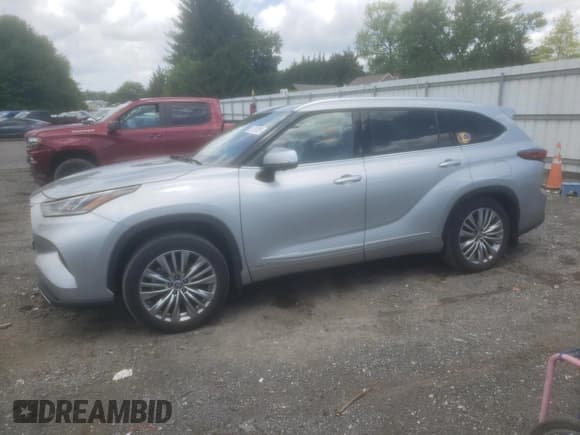 ✅ 2023 Toyota Highlander Hybrid Platinum • VIN: 5TDEBRCH3PS112210 • Lot: 61787825. Listed on Copart with 41,518 mi. Free auction sales archive from the USA and detailed vehicle history report at DreamBid. Image 1.