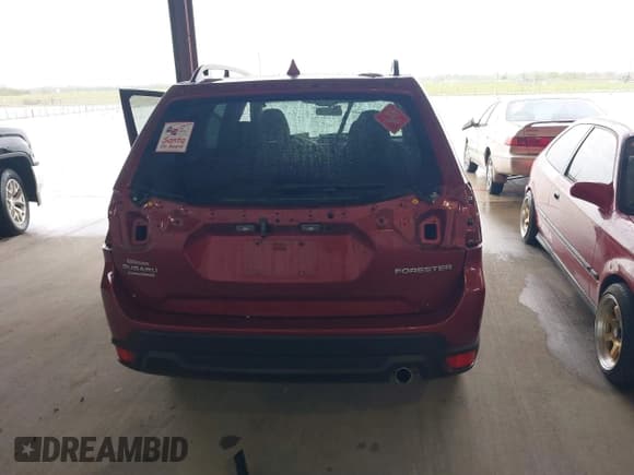 ✅ 2022 Subaru Forester Limited • VIN: JF2SKANC4NH461000 • Lot: 41903656. Listed on IAAI with 40,667 mi. Free auction sales archive from the USA and detailed vehicle history report at DreamBid. Image 17.