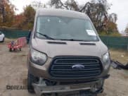 ✅ 2018 Ford Transit • VIN: 1FTYR1CG7JKA94942 • Lot: 43542703. Wystawiony na IAAI z przebiegiem 171 473 mil. Bezpłatny archiwum sprzedaży aukcyjnych z USA i szczegółowy raport historii pojazdu na DreamBid. Zdjęcie 12.