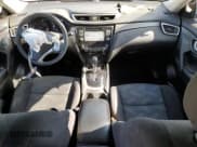 ✅ 2015 Nissan Rogue SV • VIN: 5N1AT2MVXFC777527 • Lot: 89887455. Wystawiony na Copart z przebiegiem 125 149 mil. Bezpłatny archiwum sprzedaży aukcyjnych z USA i szczegółowy raport historii pojazdu na DreamBid. Zdjęcie 8.