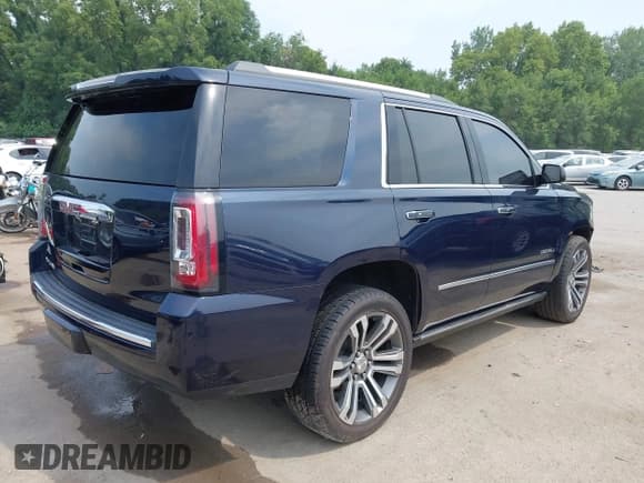 ✅ 2018 GMC Yukon Denali • VIN: 1GKS2CKJ5JR209326 • Lot: 42897764. Listed on IAAI with 105,252 mi. Free auction sales archive from the USA and detailed vehicle history report at DreamBid. Image 4.