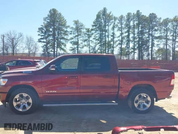 2020 Ram 1500 Big Horn z VIN 1C6SRFFT6LN110360, wystawiony jako IAAI lot #41725067 z przebiegiem 163 905 mil mil oraz . Historia ofert i sprzedaży dostępna na DreamBid. Obrazek 15.