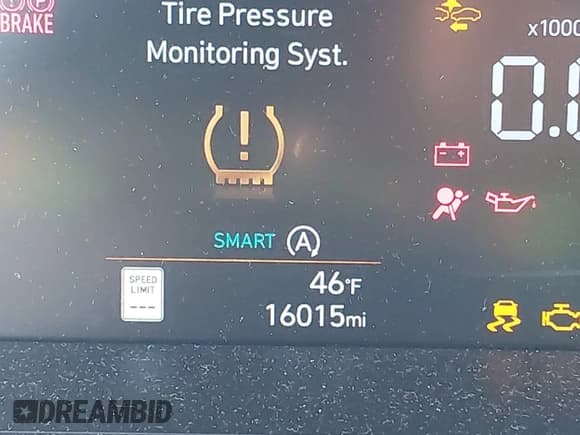 ✅ 2024 Hyundai Elantra SE • VIN: KMHLL4DG3RU784047 • Lot: 43445106. Wystawiony na IAAI z przebiegiem 16 015 mil. Bezpłatny archiwum sprzedaży aukcyjnych z USA i szczegółowy raport historii pojazdu na DreamBid. Zdjęcie 15.