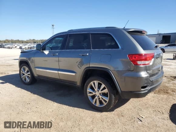 ✅ 2012 Jeep Grand Cherokee Laredo • VIN: 1C4RJFAG3CC304963 • Лот: 92463385. Опубликован ранее на Copart с пробегом 140 356 миль. Бесплатный доступ к архиву аукционных продаж из США и подробный отчёт об истории автомобиля на DreamBid. Изображение 2.