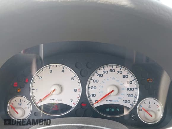 ✅ 2004 Jeep Liberty Limited • VIN: 1J4GL58K64W268802 • Lot: 42037186. Listed on IAAI with 187,819 mi. Free auction sales archive from the USA and detailed vehicle history report at DreamBid. Image 7.