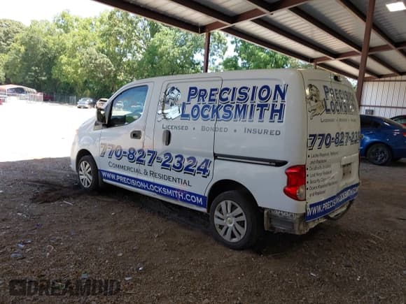 ✅ 2015 Nissan NV200 SV • VIN: 3N6CM0KN1FK716298 • Лот: 42742293. Опубликован ранее на IAAI с пробегом 186 828 миль. Бесплатный доступ к архиву аукционных продаж из США и подробный отчёт об истории автомобиля на DreamBid. Изображение 3.