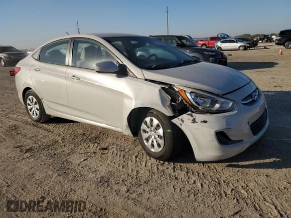 ✅ 2017 Hyundai Accent SE • VIN: KMHCT4AE1HU262633 • Lot: 86782405. Wystawiony na Copart z przebiegiem 117 128 mil. Bezpłatny archiwum sprzedaży aukcyjnych z USA i szczegółowy raport historii pojazdu na DreamBid. Zdjęcie 4.