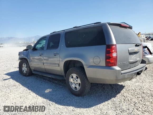 ✅ 2009 Chevrolet Suburban 2LT • VIN: 1GNFK26339R240189 • Lot: 69090664. Wystawiony na Copart z przebiegiem 217 604 mil. Bezpłatny archiwum sprzedaży aukcyjnych z USA i szczegółowy raport historii pojazdu na DreamBid. Zdjęcie 2.