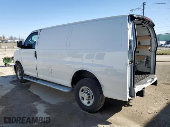 ✅ 2024 Chevrolet Express Cargo • VIN: 1GCWGAFP8R1271654 • Lot: 50373785. Listed on Copart with 3,947 mi. Free auction sales archive from the USA and detailed vehicle history report at DreamBid. Image 2.