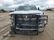 ✅ 2015 Chevrolet Silverado 2500HD Work Truck • VIN: 1GC1CUE87FF187356 • Lot: 55594215. Wystawiony na Copart z przebiegiem 377 424 mil. Bezpłatny archiwum sprzedaży aukcyjnych z USA i szczegółowy raport historii pojazdu na DreamBid. Zdjęcie 5.