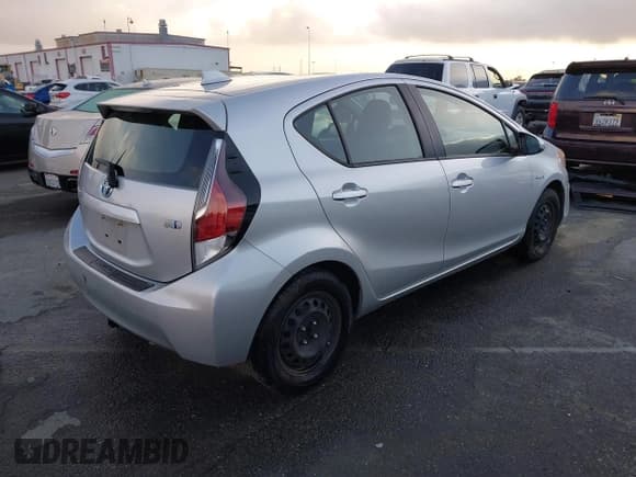 ✅ 2016 Toyota Prius One • VIN: JTDKDTB39G1123855 • Lot: 41882077. Listed on IAAI with 145,830 mi. Free auction sales archive from the USA and detailed vehicle history report at DreamBid. Image 4.