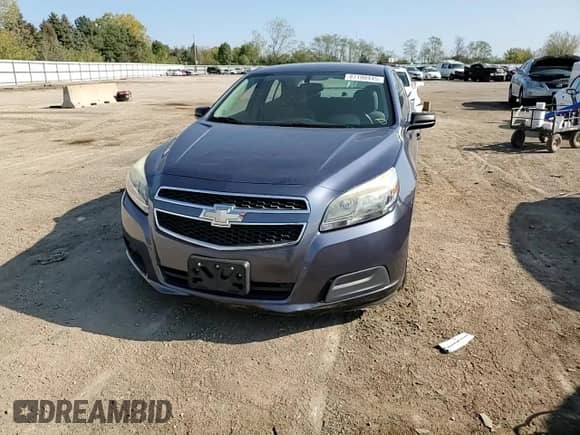 ✅ 2013 Chevrolet Malibu LS • VIN: 1G11B5SA4DF300492 • Лот: 87100445. Опубликован ранее на Copart с пробегом 162 235 миль. Бесплатный доступ к архиву аукционных продаж из США и подробный отчёт об истории автомобиля на DreamBid. Изображение 13.