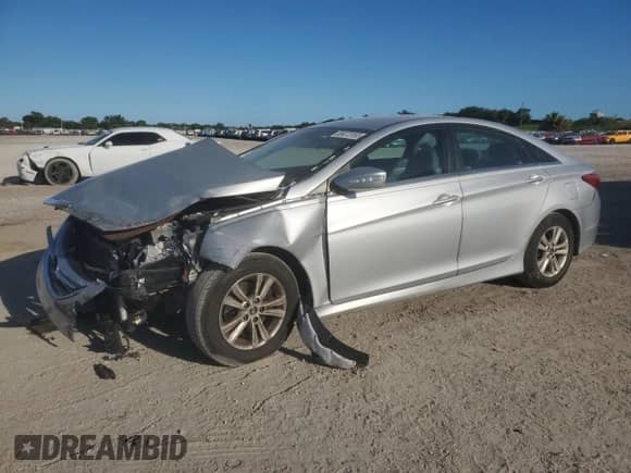 2014 Hyundai Sonata GLS with VIN 5NPEB4AC2EH833227, listed as a Copart auction lot 89473165 with 58,827 mi miles and Salvage title. Bid and sale history available at DreamBid. Image 1.