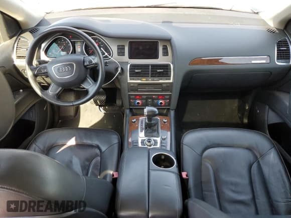 ✅ 2013 Audi Q7 Premium Plus • VIN: WA1LGAFE2DD001595 • Lot: 70378205. Listed on Copart with 133,235 mi. Free auction sales archive from the USA and detailed vehicle history report at DreamBid. Image 8.