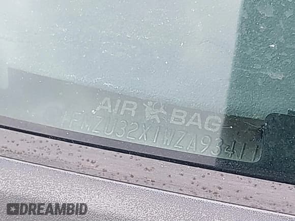 ✅ 1998 Ford Explorer XL • VIN: 1FMZU32X1WZA93411 • Lot: 41368427. Listed on IAAI with 237,756 mi. Free auction sales archive from the USA and detailed vehicle history report at DreamBid. Image 9.