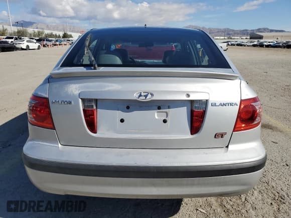 ✅ 2005 Hyundai Elantra GLS • VIN: KMHDN56DX5U133600 • Lot: 51806135. Wystawiony na Copart z przebiegiem 123 947 mil. Bezpłatny archiwum sprzedaży aukcyjnych z USA i szczegółowy raport historii pojazdu na DreamBid. Zdjęcie 6.