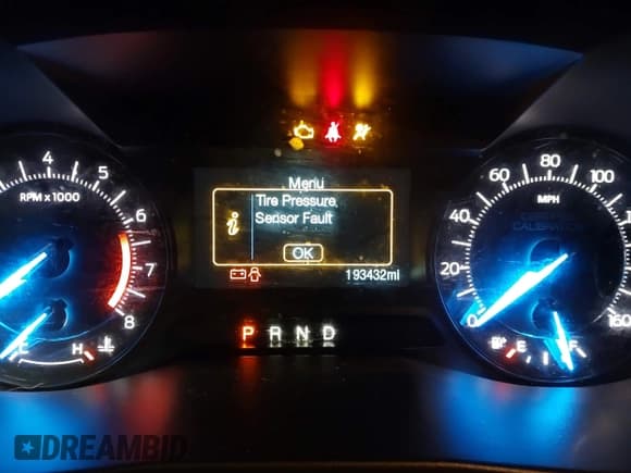 ✅ 2018 Ford Police Interceptor Utility • VIN: 1FM5K8AR0JGA84529 • Lot: 43581427. Wystawiony na IAAI z przebiegiem 195 000 mil. Bezpłatny archiwum sprzedaży aukcyjnych z USA i szczegółowy raport historii pojazdu na DreamBid. Zdjęcie 7.