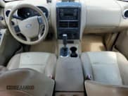 ✅ 2010 Ford Explorer XLT • VIN: 1FMEU6DE4AUA05596 • Lot: 69029015. Wystawiony na Copart z przebiegiem 113 673 mil. Bezpłatny archiwum sprzedaży aukcyjnych z USA i szczegółowy raport historii pojazdu na DreamBid. Zdjęcie 8.