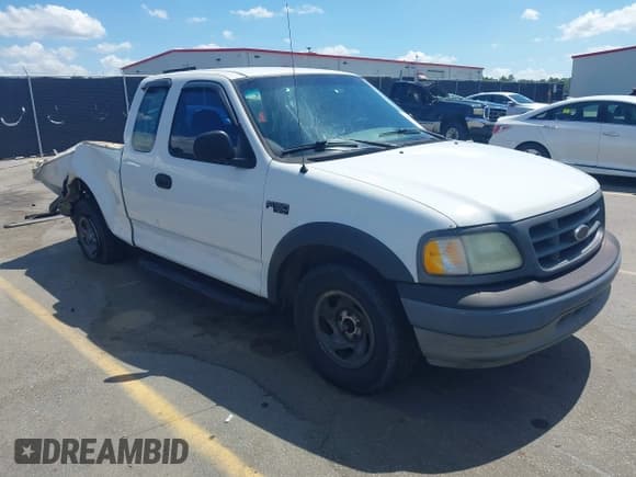 ✅ 2003 Ford F-150 XL • VIN: 2FTRX17233CB02034 • Лот: 42528506. Опубликован ранее на IAAI с пробегом 132 159 миль. Бесплатный доступ к архиву аукционных продаж из США и подробный отчёт об истории автомобиля на DreamBid. Изображение 1.