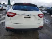 ✅ 2017 Maserati Levante • VIN: ZN661XUAXHX250088 • Лот: 40583294. Опубликован ранее на Copart с пробегом 26 317 миль. Бесплатный доступ к архиву аукционных продаж из США и подробный отчёт об истории автомобиля на DreamBid. Изображение 6.