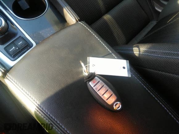 ✅ 2017 Nissan Maxima SL • VIN: 1N4AA6AP0HC449033 • Lot: 34512242. Listed on IAAI with 142,858 mi. Free auction sales archive from the USA and detailed vehicle history report at DreamBid. Image 11.