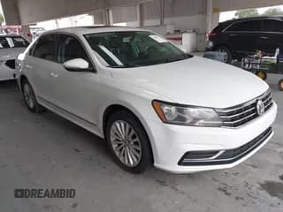 ✅ 2016 Volkswagen Passat SE • VIN: 1VWBS7A33GC040938 • Lot: 43887513. Wystawiony na IAAI z przebiegiem 167 884 mil. Bezpłatny archiwum sprzedaży aukcyjnych z USA i szczegółowy raport historii pojazdu na DreamBid. Zdjęcie 1.