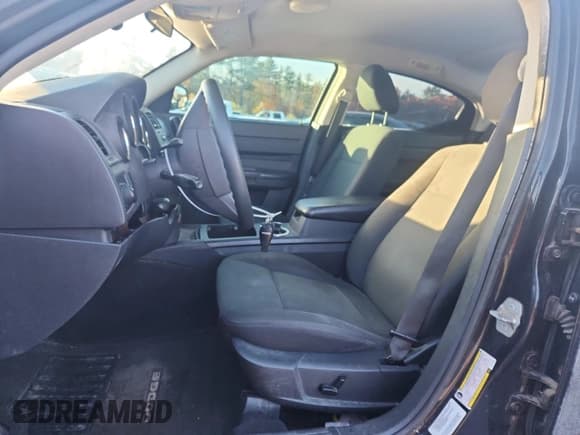 ✅ 2010 Dodge Charger Police • VIN: 2B3AA4CT8AH119122 • Lot: 90596615. Wystawiony na Copart z przebiegiem Nie podano. Bezpłatny archiwum sprzedaży aukcyjnych z USA i szczegółowy raport historii pojazdu na DreamBid. Zdjęcie 7.