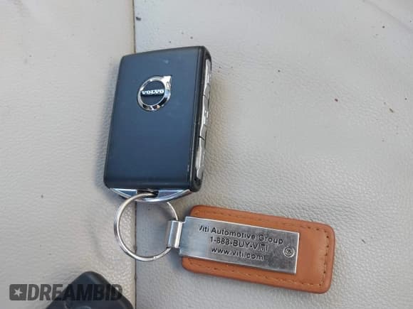 ✅ 2023 Volvo XC40 Plus Bright Theme • VIN: YV4L12UN8P2970573 • Лот: 40606144. Опубликован ранее на IAAI с пробегом 38 683 миль. Бесплатный доступ к архиву аукционных продаж из США и подробный отчёт об истории автомобиля на DreamBid. Изображение 11.