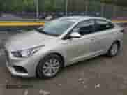 2020 Hyundai Accent SE z VIN 3KPC24A66LE112928, wystawiony jako Copart lot #57491184 z przebiegiem 80 043 mil mil oraz Szkoda całkowita • Salvage title. Historia ofert i sprzedaży dostępna na DreamBid. Obrazek 1.