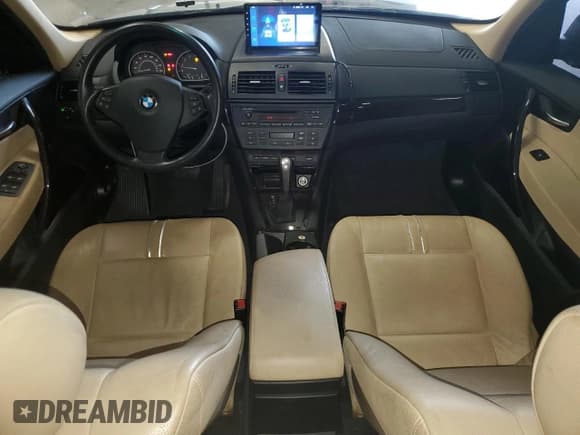 ✅ 2007 BMW X3 3.0si • VIN: WBXPC93417WF17233 • Lot: 69311244. Wystawiony na Copart z przebiegiem 213 705 mil. Bezpłatny archiwum sprzedaży aukcyjnych z USA i szczegółowy raport historii pojazdu na DreamBid. Zdjęcie 8.