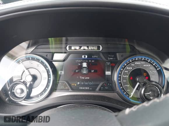 2019 Ram 1500 Limited z VIN 1C6SRFPT0KN519175, wystawiony jako IAAI lot #42545851 z przebiegiem 84 280 mil mil oraz . Historia ofert i sprzedaży dostępna na DreamBid. Obrazek 7.