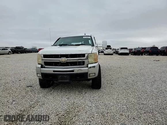 ✅ 2008 Chevrolet Silverado 2500HD LTZ • VIN: 1GCHK23638F160701 • Lot: 54108675. Wystawiony na Copart z przebiegiem 236 392 mil. Bezpłatny archiwum sprzedaży aukcyjnych z USA i szczegółowy raport historii pojazdu na DreamBid. Zdjęcie 13.