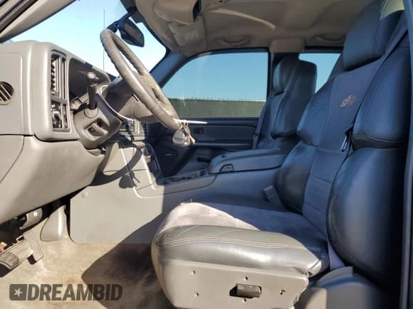 ✅ 2004 Chevrolet Silverado 1500 • VIN: 1GCEC19T94Z308172 • Lot: 92739045. Wystawiony na Copart z przebiegiem 370 712 mil. Bezpłatny archiwum sprzedaży aukcyjnych z USA i szczegółowy raport historii pojazdu na DreamBid. Zdjęcie 7.