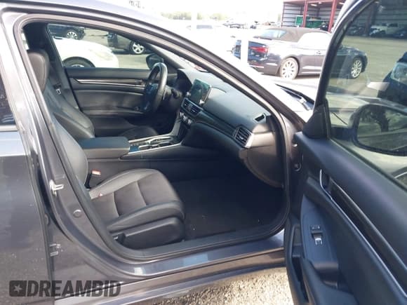 ✅ 2019 Honda Accord Sport • VIN: 1HGCV2F33KA019975 • Lot: 43583701. Listed on IAAI with 57,210 mi. Free auction sales archive from the USA and detailed vehicle history report at DreamBid. Image 5.