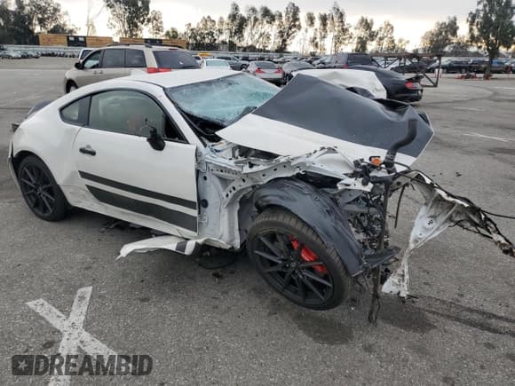 ✅ 2024 Toyota 86 TRUENO Edition • VIN: JF1ZNBM10R8751854 • Лот: 43081475. Опубликован ранее на Copart с пробегом Не указан. Бесплатный доступ к архиву аукционных продаж из США и подробный отчёт об истории автомобиля на DreamBid. Изображение 4.